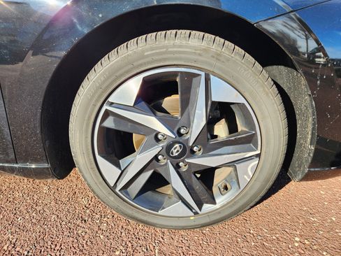 Certified 2023 Hyundai Elantra SEL w/ Convenience Package image 8