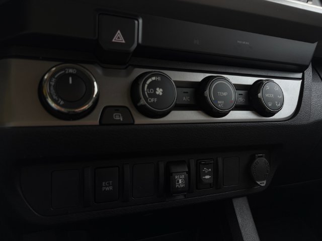 Certified 2019 Toyota Tacoma SR5 AWD/4WD image 31