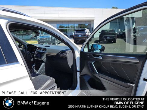 Used 2022 Volkswagen Tiguan SEL R-Line AWD/4WD image 10
