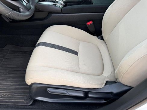 Certified 2019 Honda Civic LX image 18