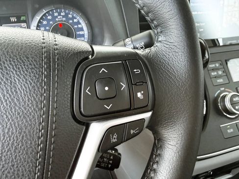 Used 2019 Toyota Sienna XLE w/ XLE Navigation Package AWD/4WD image 22