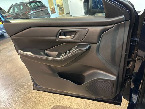 Used 2026 Nissan Rogue SL AWD/4WD image 18