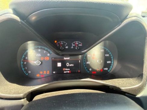 Used 2022 Chevrolet Colorado Z71 RWD image 12