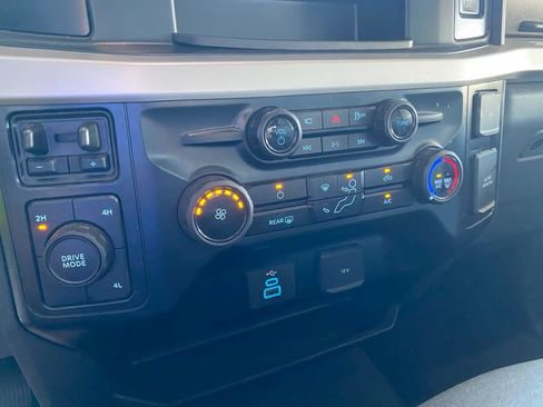 Used 2025 Ford F350 4x4 Crew Cab DRW Super Duty image 22