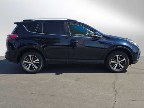 Used 2017 Toyota RAV4 XLE w/ Carpet Mat Package FWD image 2