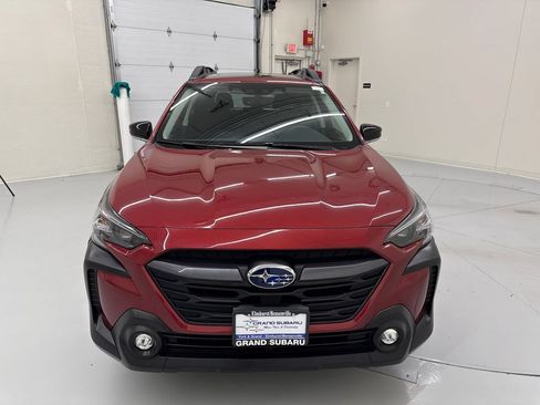 Used 2024 Subaru Outback Premium AWD/4WD image 8