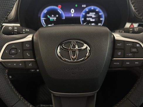 New 2026 Toyota Sienna XLE Woodland Edition AWD/4WD image 29