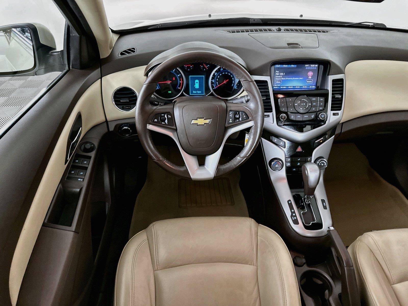 Used 2013 Chevrolet Cruze LT FWD image 2