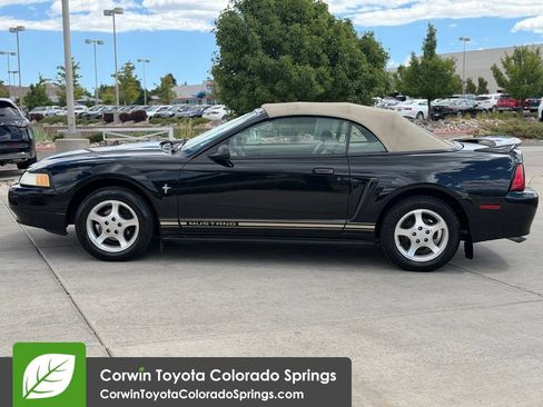 Used 2000 Ford Mustang Convertible RWD image 4