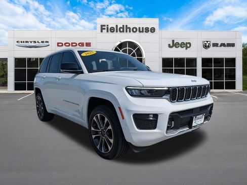 Used 2025 Jeep Grand Cherokee Overland AWD/4WD image 8