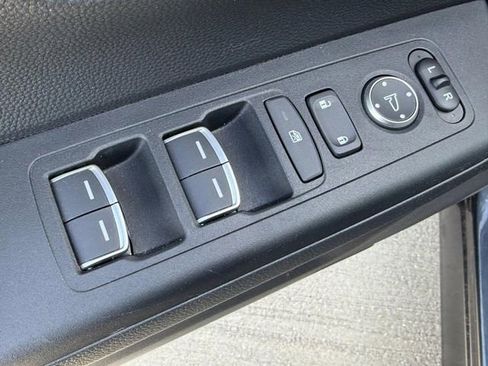 Used 2025 Honda CR-V EX-L image 14