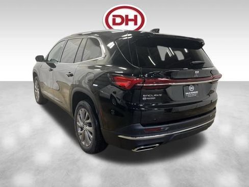 Used 2025 Buick Enclave Preferred image 9