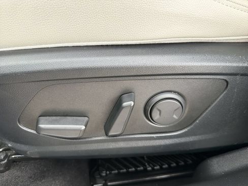 Used 2025 Hyundai Tucson Limited FWD image 20