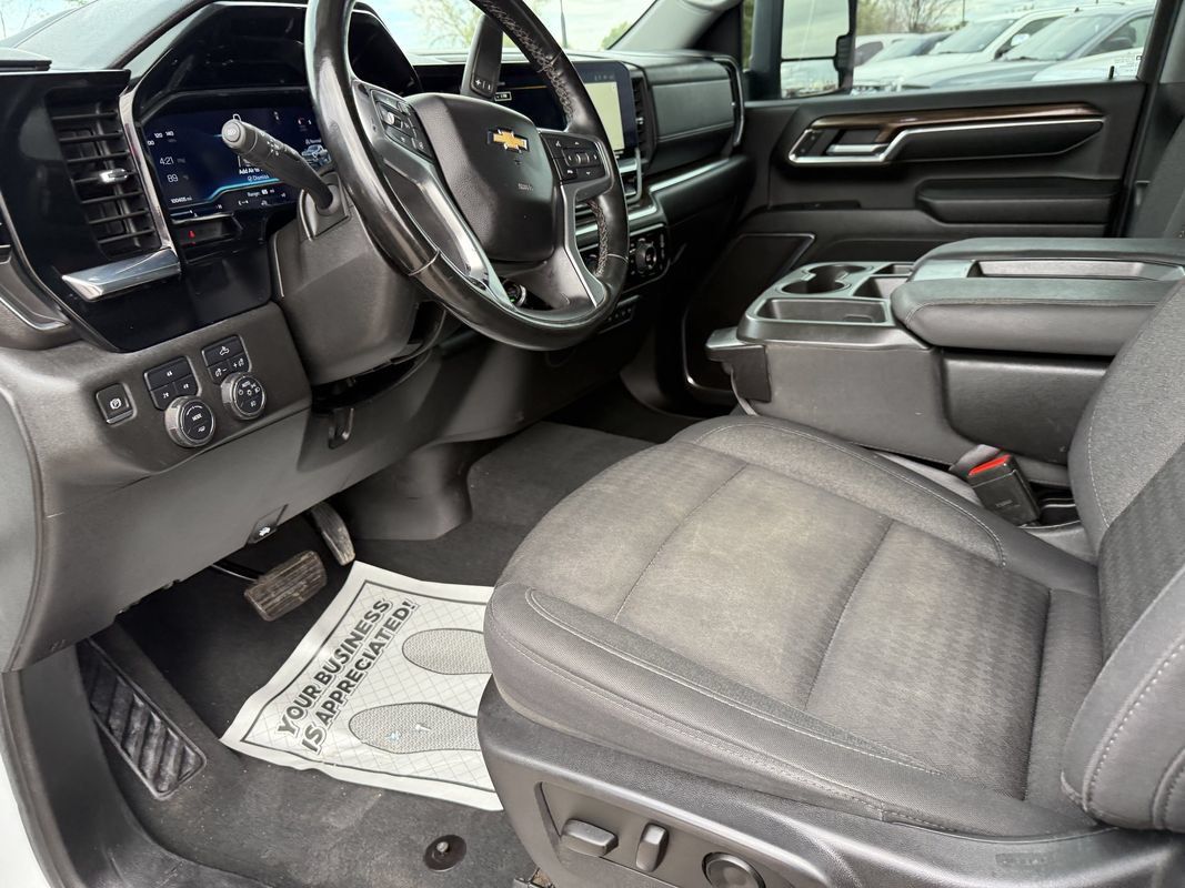 Used 2024 Chevrolet Silverado 2500 LT w/ Convenience Package AWD/4WD image 31