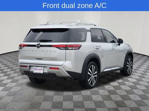 Used 2024 Nissan Pathfinder Platinum w/ Cargo Package FWD image 4