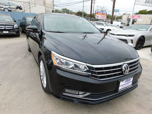 Used 2016 Volkswagen Passat 1.8T SE w/ Lighting Package (P06) FWD image 1