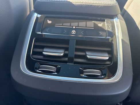 Certified 2023 Volvo XC60 B5 Plus w/ Protection Package Premier image 17