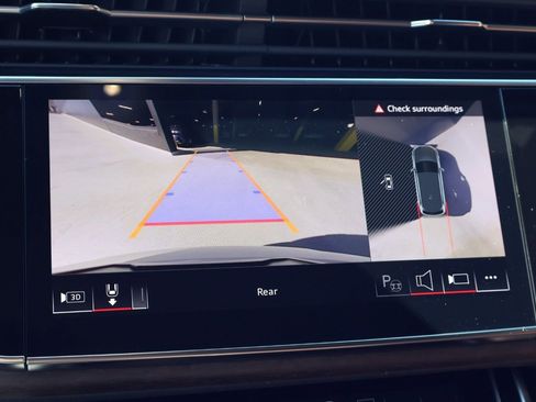 Used 2025 Audi Q7 3.0T Prestige w/ Prestige Package image 19