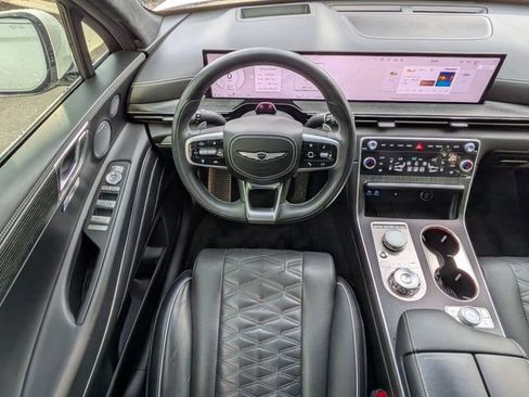 Used 2025 Genesis GV80 3.5T AWD/4WD image 18
