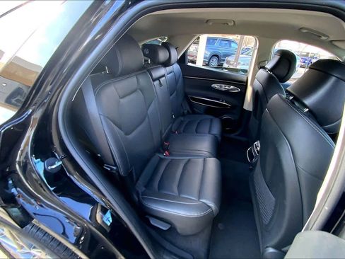 Used 2025 Genesis GV70 2.5T image 20