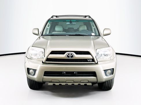 Used 2007 Toyota 4Runner Limited AWD/4WD image 2