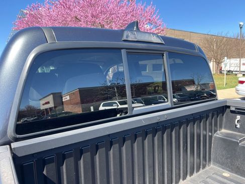 Used 2022 Toyota Tacoma SR image 16