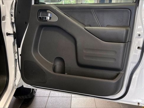 Used 2020 Nissan Frontier PRO-4X AWD/4WD image 12