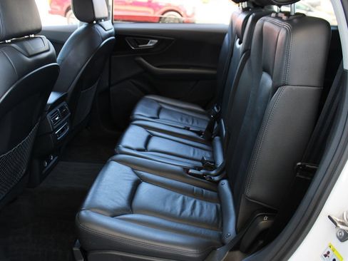 Used 2019 Audi Q7 3.0T Premium w/ Convenience Package AWD/4WD image 27