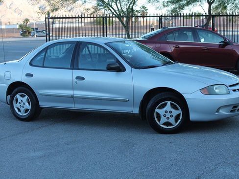 Used 2005 Chevrolet Cavalier Sedan w/ Preferred Equipment Group image 5
