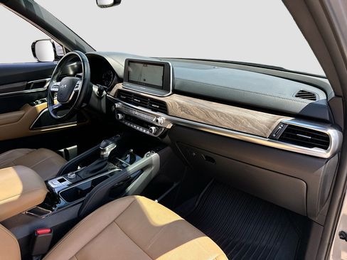 Used 2022 Kia Telluride SX w/ Towing Package FWD image 31