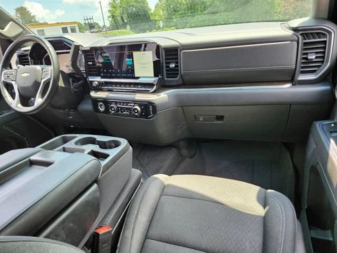 Used 2023 Chevrolet Silverado 1500 LT w/ Protection Package AWD/4WD image 17