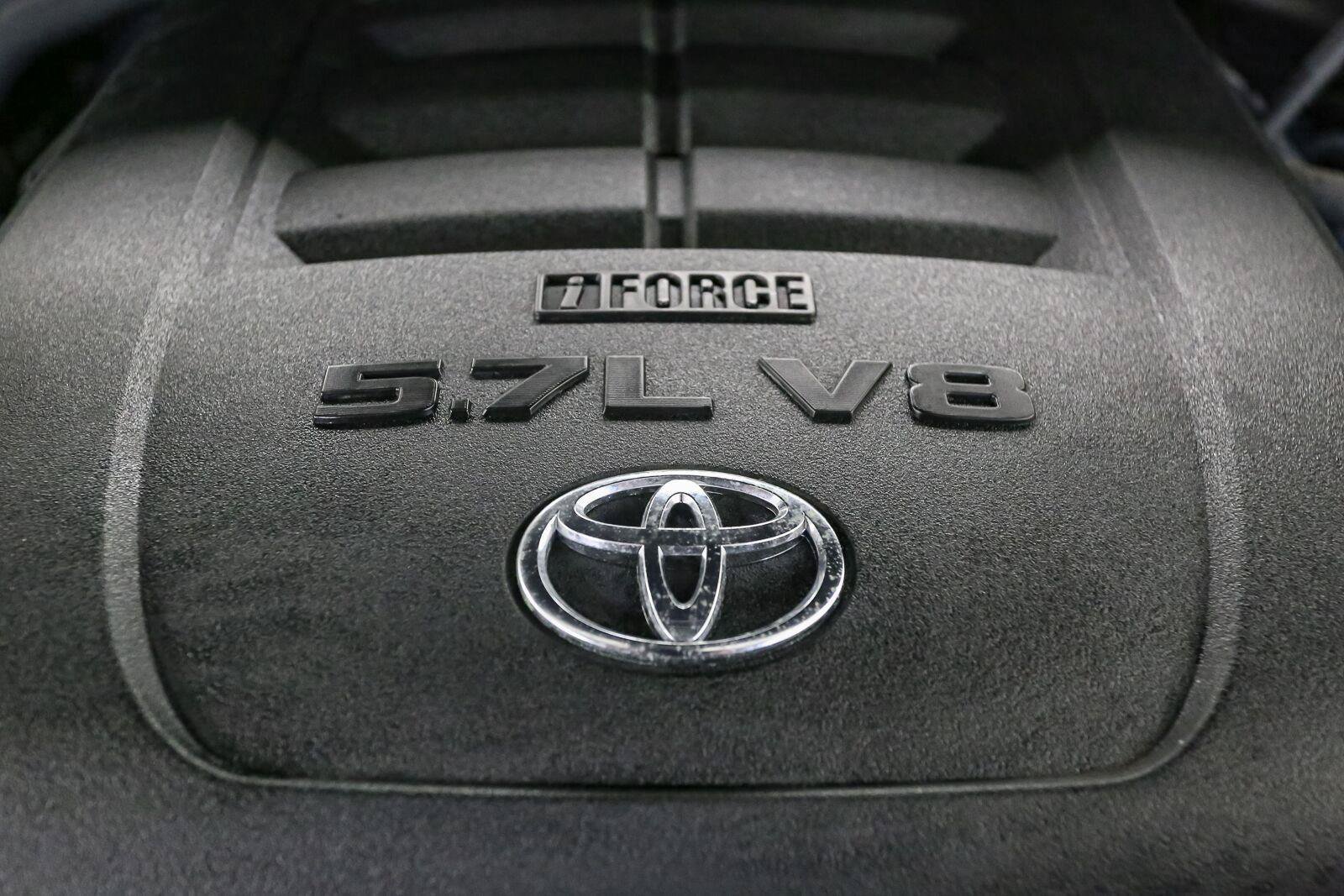 Used 2020 Toyota Tundra SR5 w/ TRD Sport Package AWD/4WD image 14