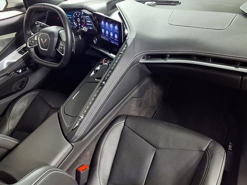 Used 2022 Chevrolet Corvette Stingray w/ Z51 Performance Package image 11