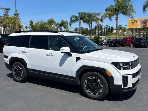 Used 2025 Hyundai Santa Fe SEL image 5