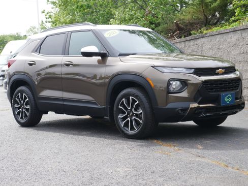 Certified 2021 Chevrolet TrailBlazer ACTIV w/ Technology Package AWD/4WD image 9