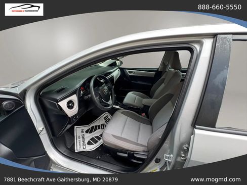 Used 2017 Toyota Corolla LE w/ Carpet Mat Package (TMS) FWD image 7