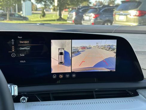 New 2025 Cadillac Optiq Sport 2 w/ LPO, ONYX Package image 21