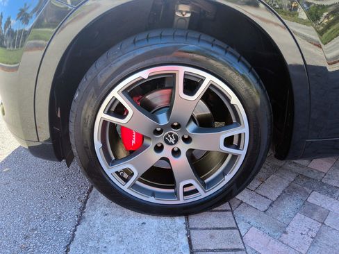 Used 2023 Maserati Levante GT image 45