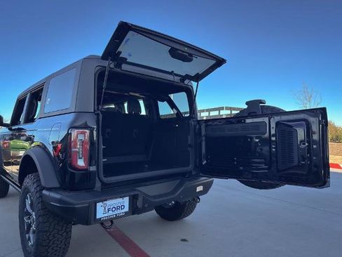 New 2025 Ford Bronco Badlands image 32