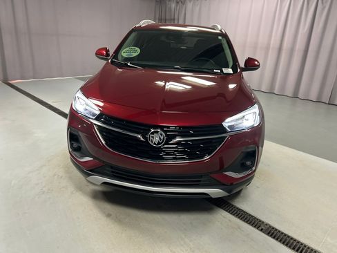 Used 2023 Buick Encore GX Essence image 2