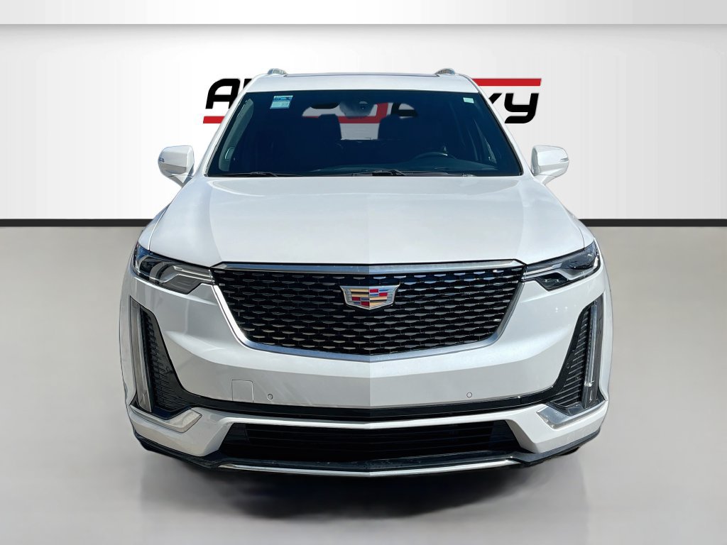 Used 2024 Cadillac XT6 Premium Luxury w/ LPO, Floor Liner Package AWD/4WD image 2