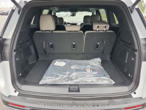 New 2026 GMC Acadia Elevation w/ Elevation Premium Package FWD image 7