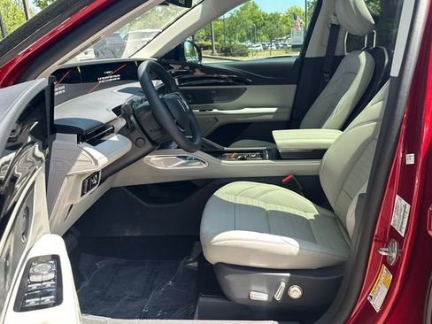 New 2026 Lincoln Nautilus Reserve AWD/4WD image 9