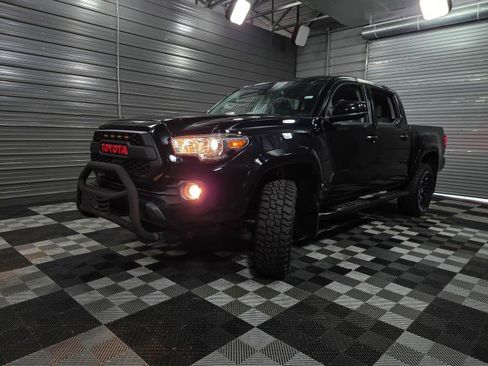 Used 2019 Toyota Tacoma SR5 image 38