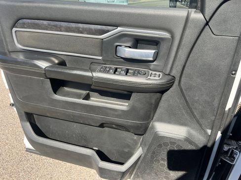 Used 2024 RAM 3500 Big Horn image 13
