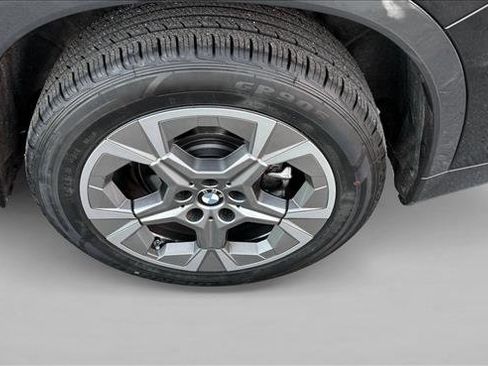Used 2025 BMW X1 xDrive28i AWD/4WD image 8