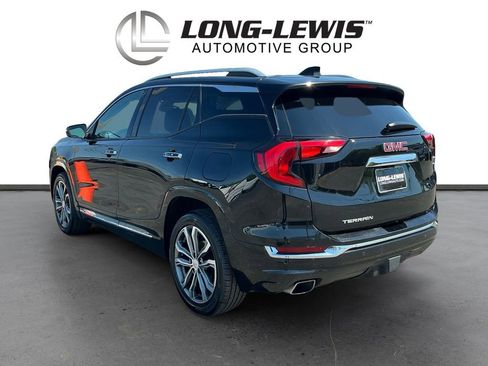 Used 2020 GMC Terrain Denali w/ Denali Premium Package FWD image 4
