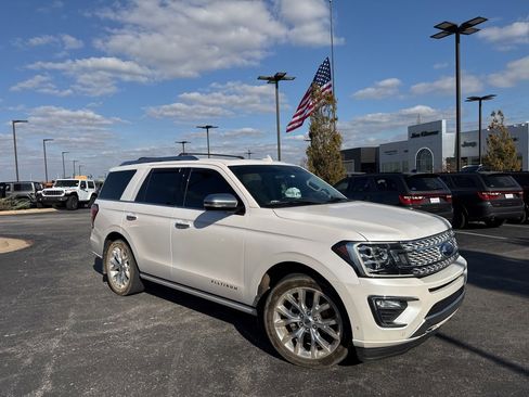 Used 2018 Ford Expedition Platinum image 8