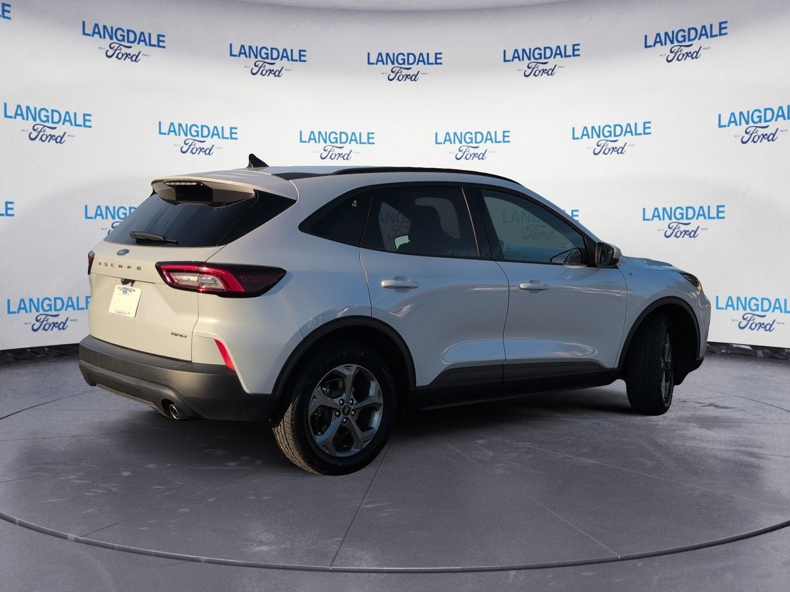 Used 2025 Ford Escape ST-Line Select AWD/4WD image 4