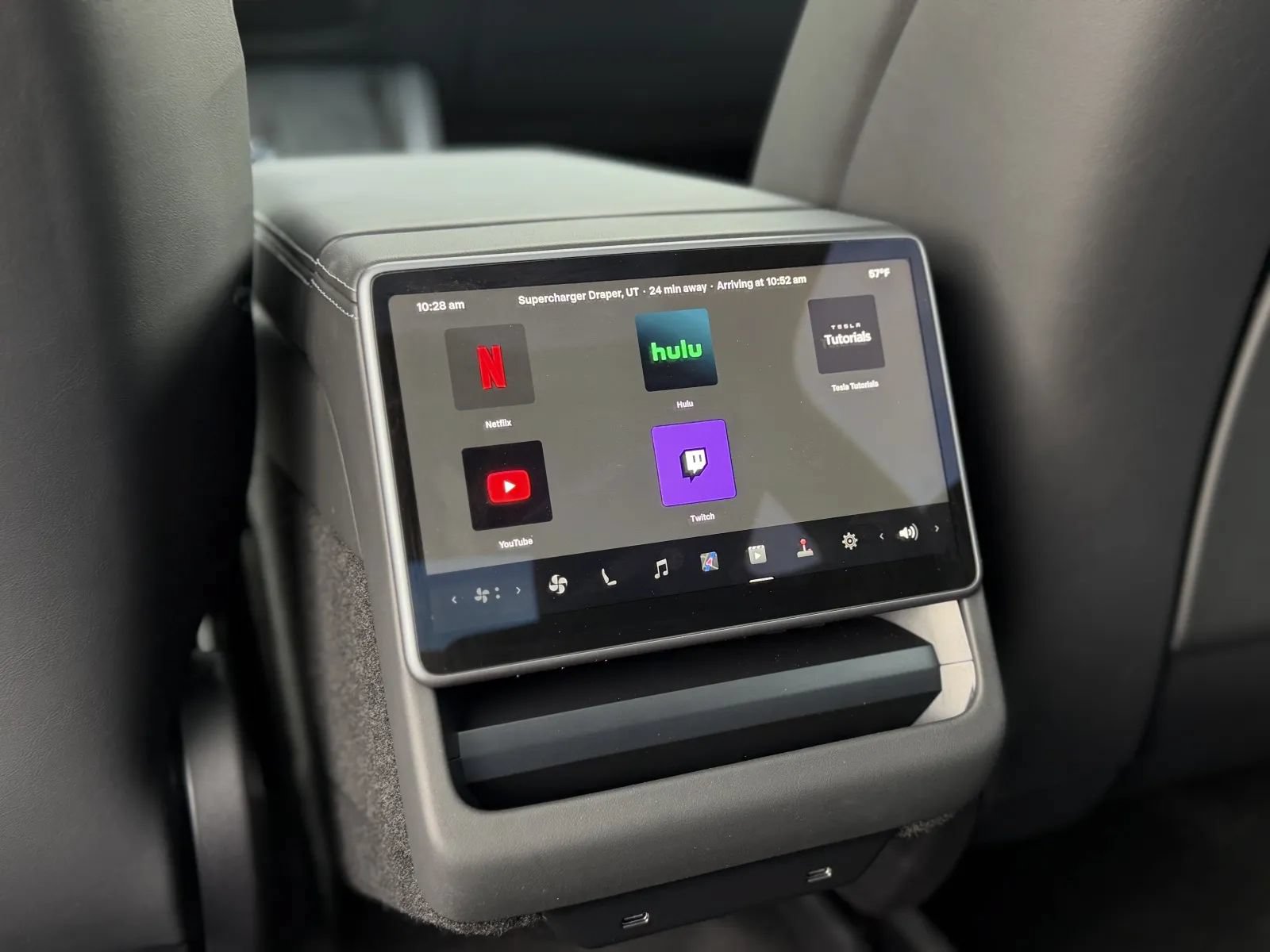 Used 2026 Tesla Model Y Long Range RWD image 38